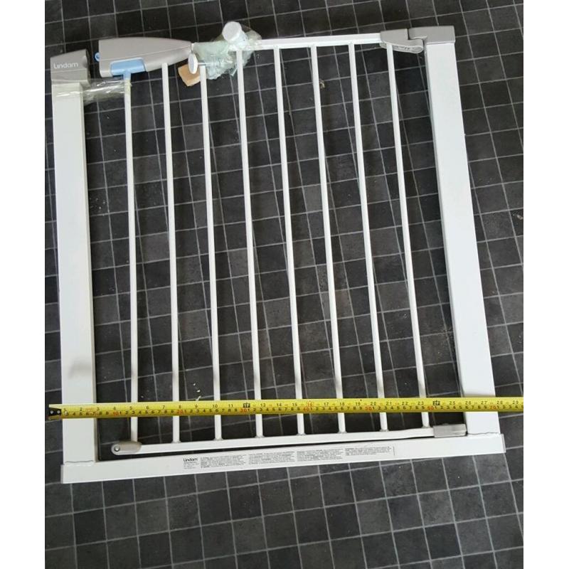 Baby or pet gate