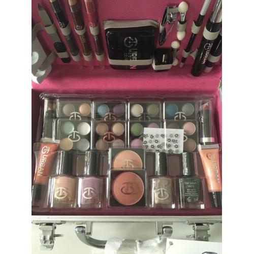 Complete make up kit (New, never used)
