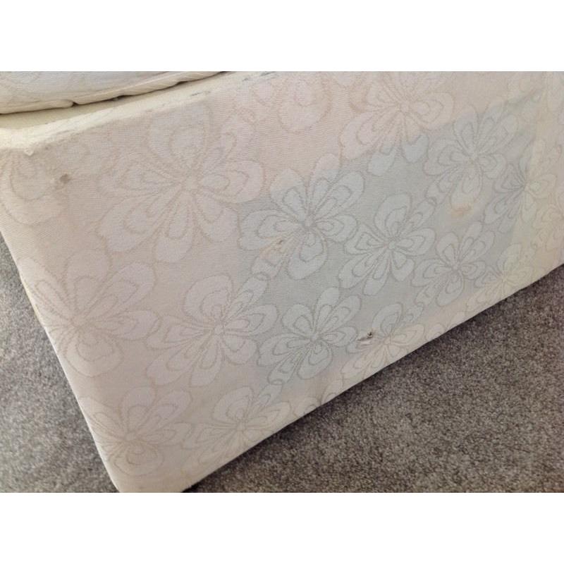 Single divan bed with slide drawres