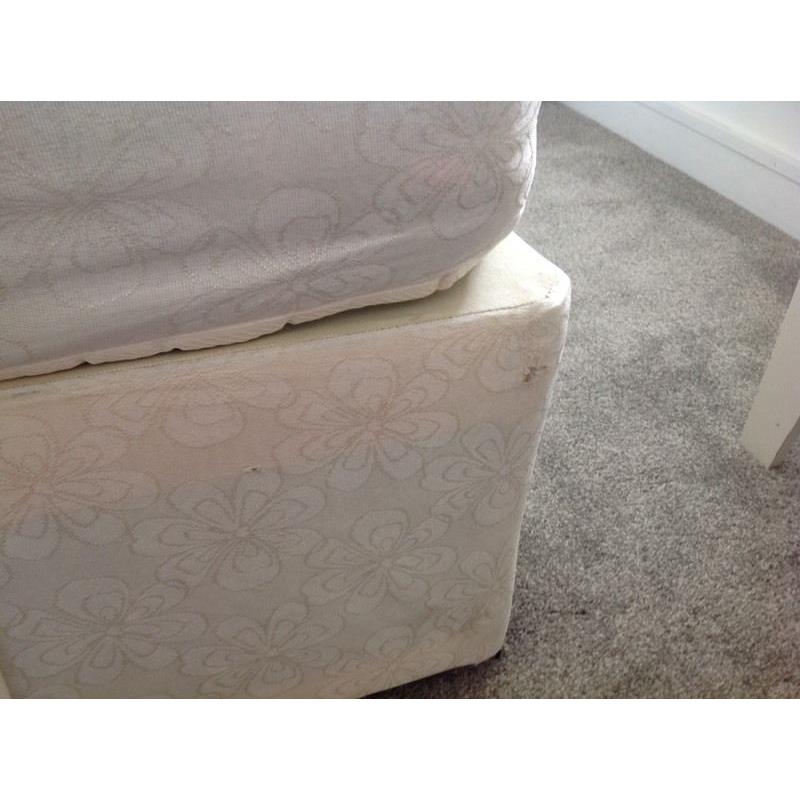 Single divan bed with slide drawres
