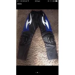 Women's motorcycle leathers