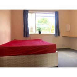 Spacious Double Room Available in Clean House Near Osterley Tube Station
