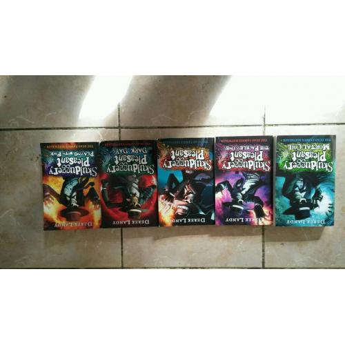 Derek Landy kids book job lot suit 9+