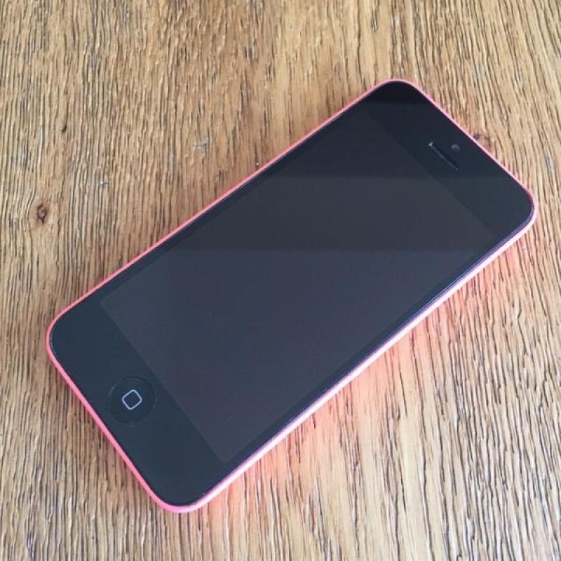 Pink 16GB iPhone 5C. 3 month warranty.EE/BT-Mobile/Orange/Virgin/T-Mobile.Card payment,Delivery avbl
