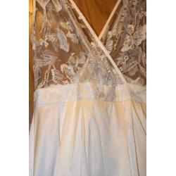 Worn once for one hour, pretty size eight BHS wedding dress, size 8..