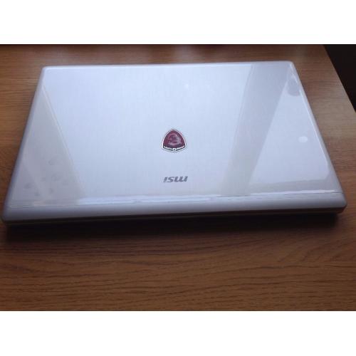 MSI GS70 Silver Edition Gtx 970m + 16GB Ram + 128GB SSD + 1TB HDD Gaming laptop