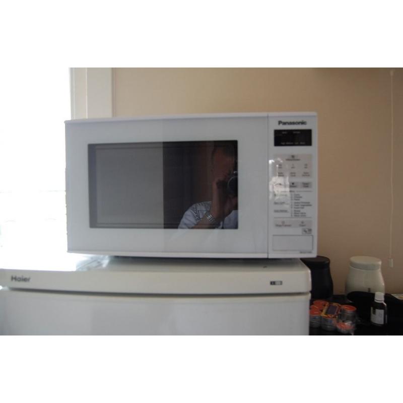 MICROWAVE PANASONIC NN-271 WM 2 months old 800WATT
