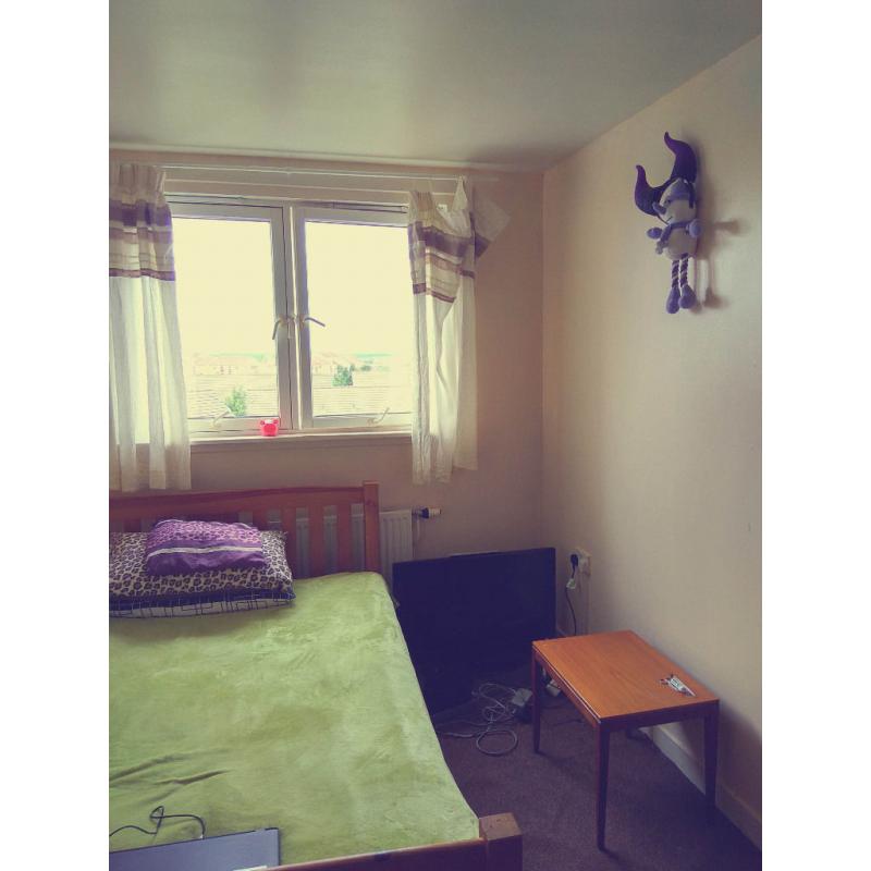 Single room for long-term rent