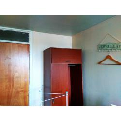 Single room for long-term rent