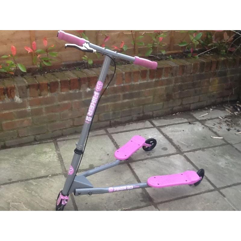 Girls Pink Y Fliker B3 Base Scooter Exc Condition