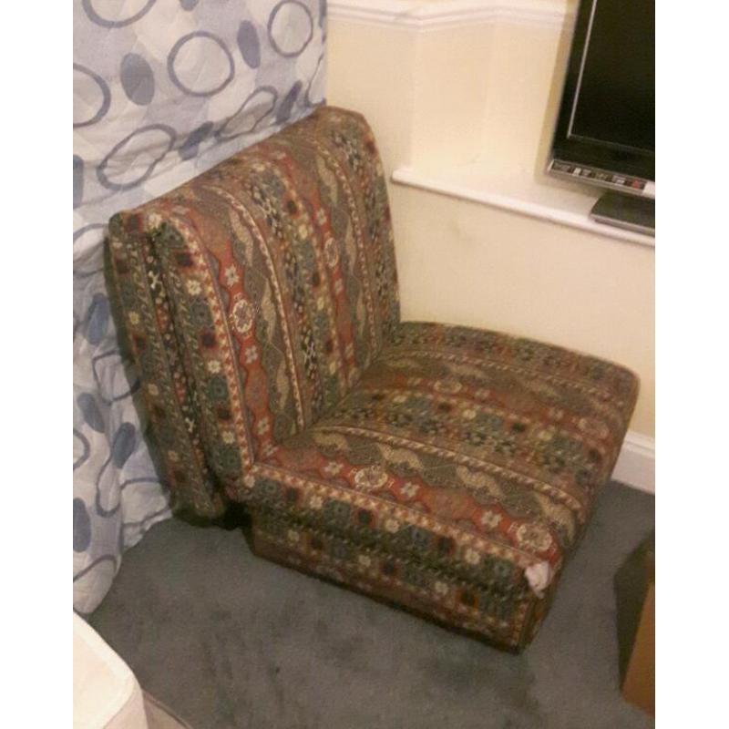 Metal pull out bed