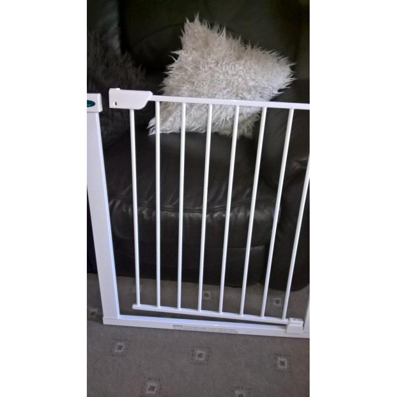 baby start auto close metal gate