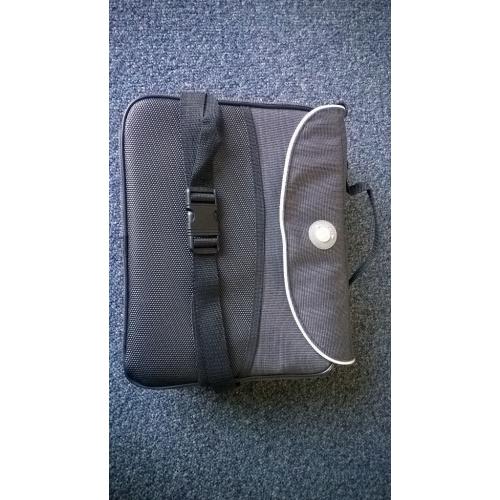 Travel booster seat