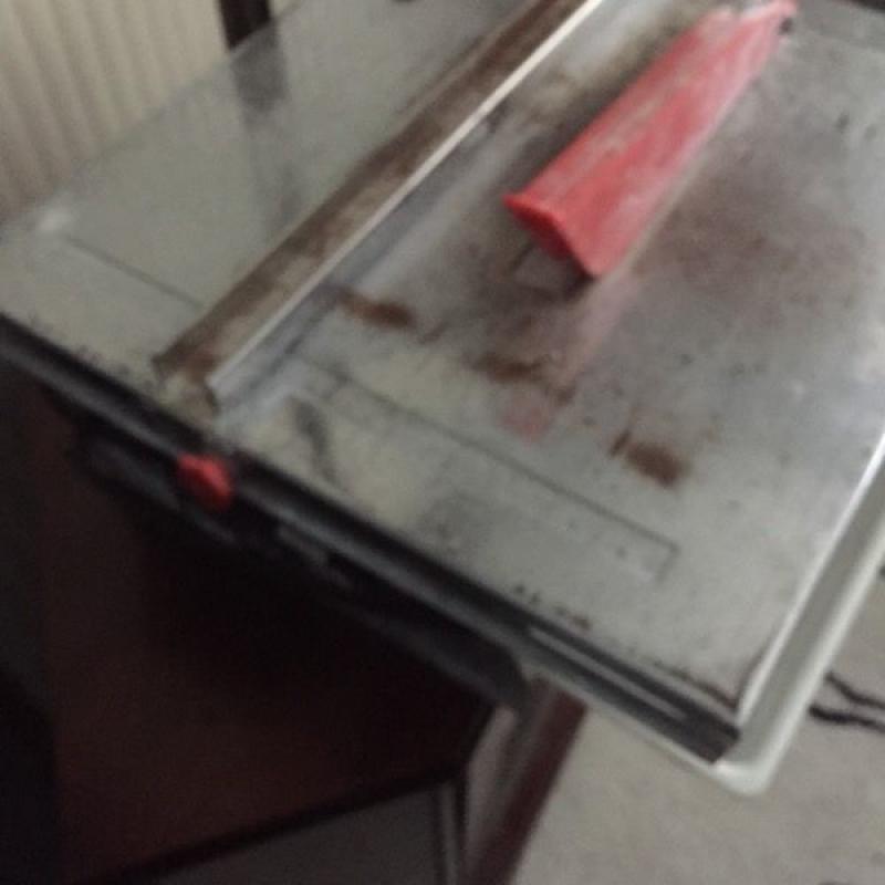 Cheap tulle cutter