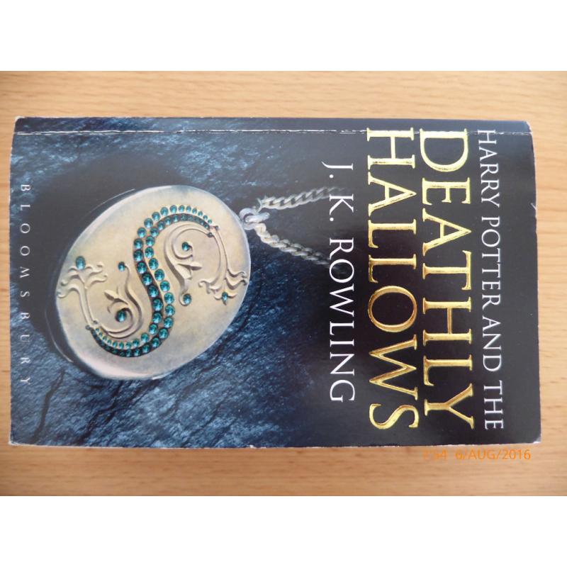 Harry Potter books collection on 7 books