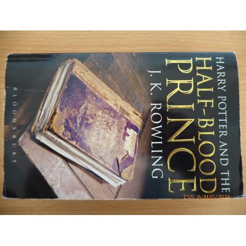 Harry Potter books collection on 7 books