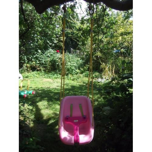 Little Tikes 'snug and secure' Swing - pink