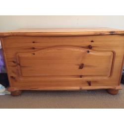 Solid pine storage chest