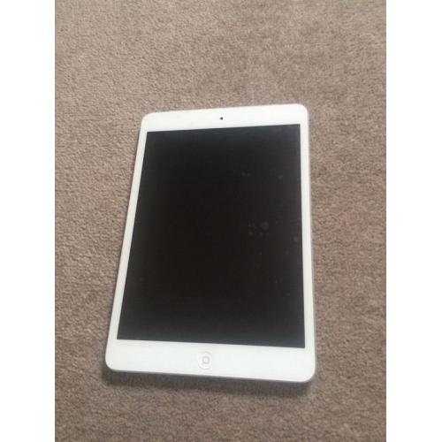 Apple iPad mini ? Wi?Fi ? 32 GB ? Cellular White/Silver ? 7.9"