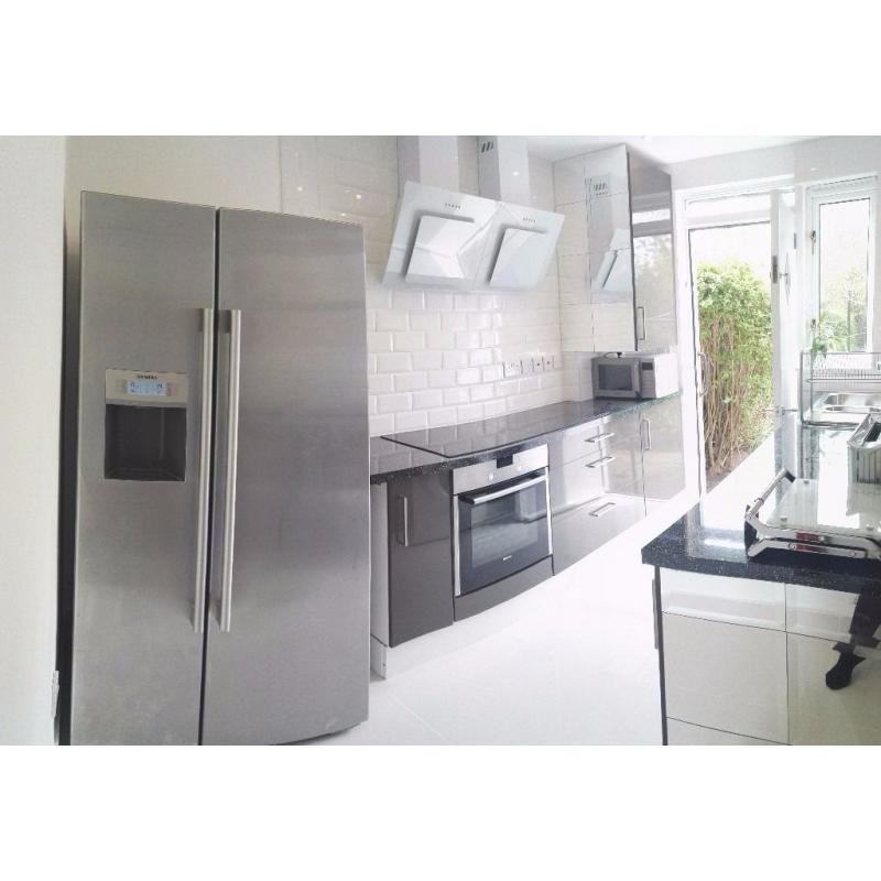 single or double bed (Room 2) - direct buses city centre and Herio Watt University