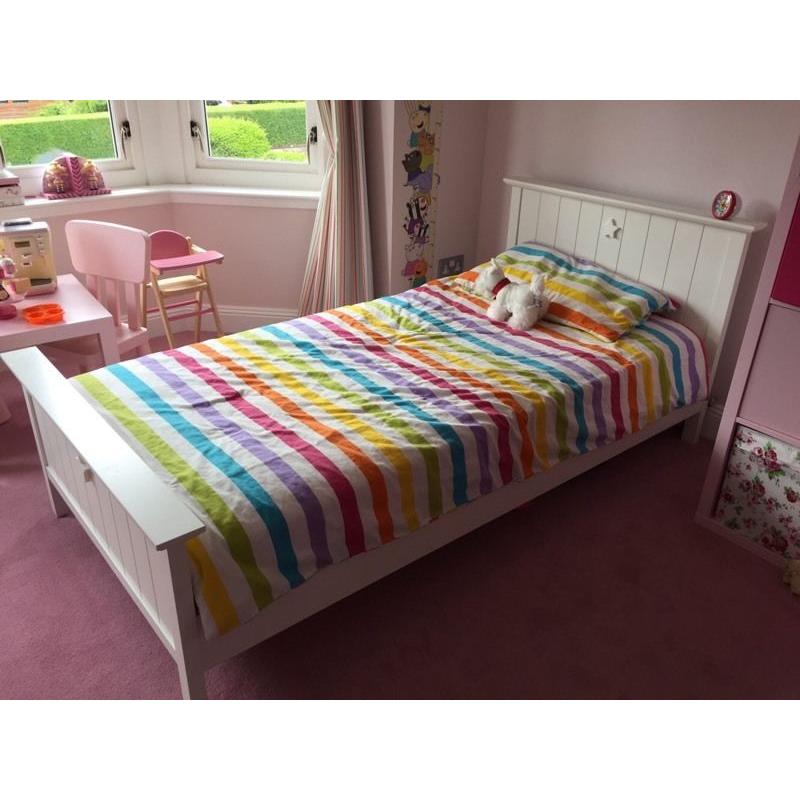 Children's bedroom furniture set-beds, wardrobe& chest of drawers