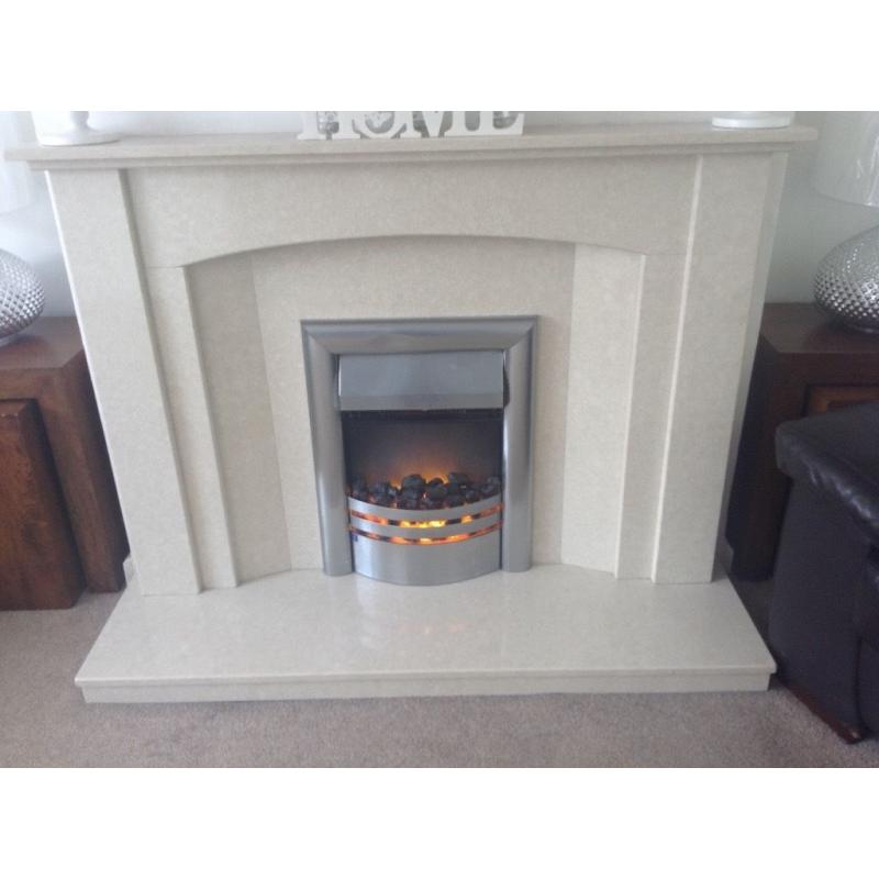 Cream marble hearth and fire surround