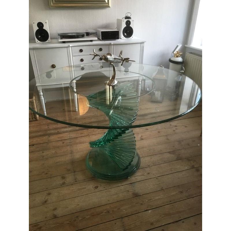 Glass dinning table