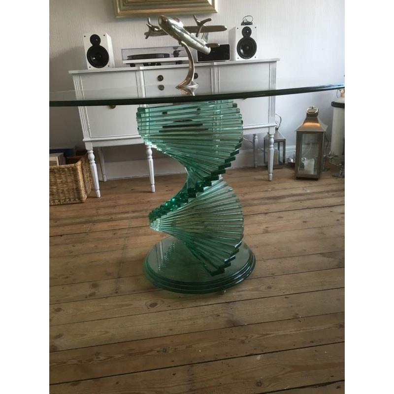 Glass dinning table