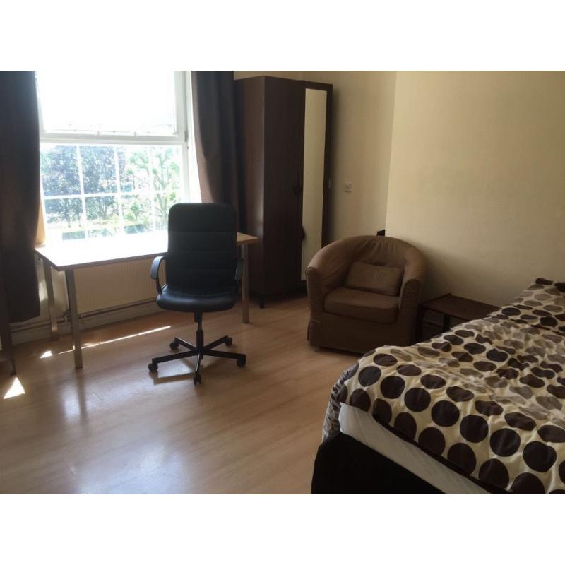A great HUGE DOUBLE ROOM/ Tunell Park