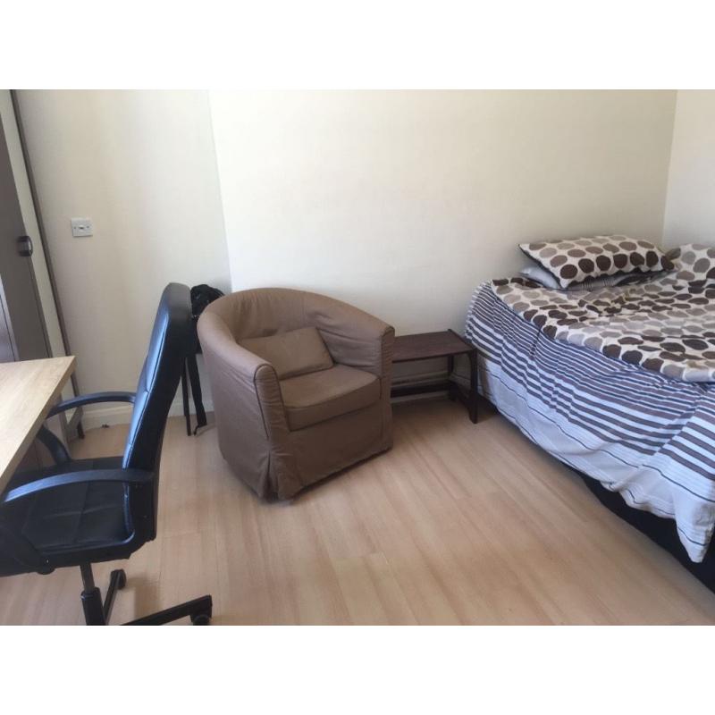 A great HUGE DOUBLE ROOM/ Tunell Park