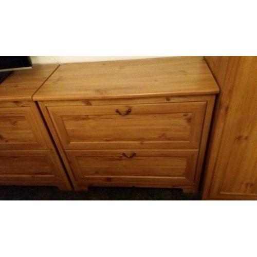 Chest of drawers
