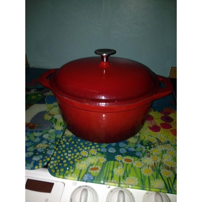 DENBY CASSEROLE DISH.