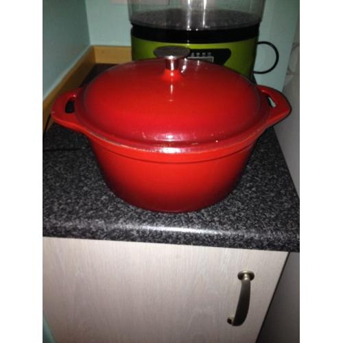 DENBY CASSEROLE DISH.