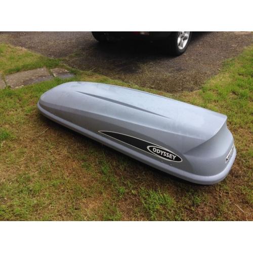 Odyssey Karrite Roof Box and adjustable locking roof bars