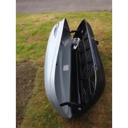 Odyssey Karrite Roof Box and adjustable locking roof bars