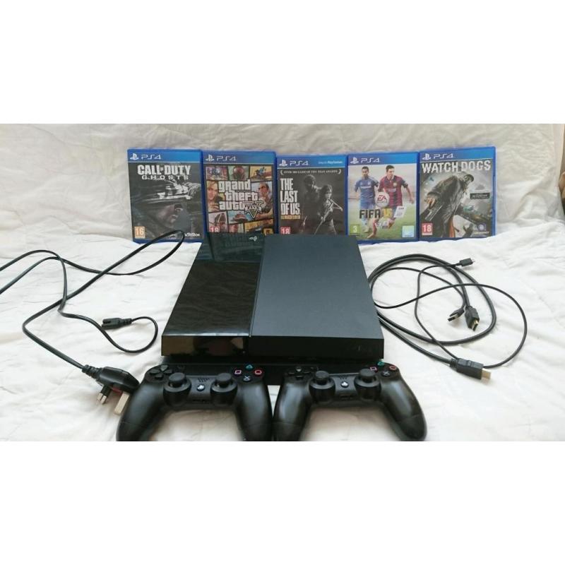PS 4 500 GB - Immaculate Condition - 2 Controllers, 5 Games (GTA 5, Call of Duty Ghosts...)