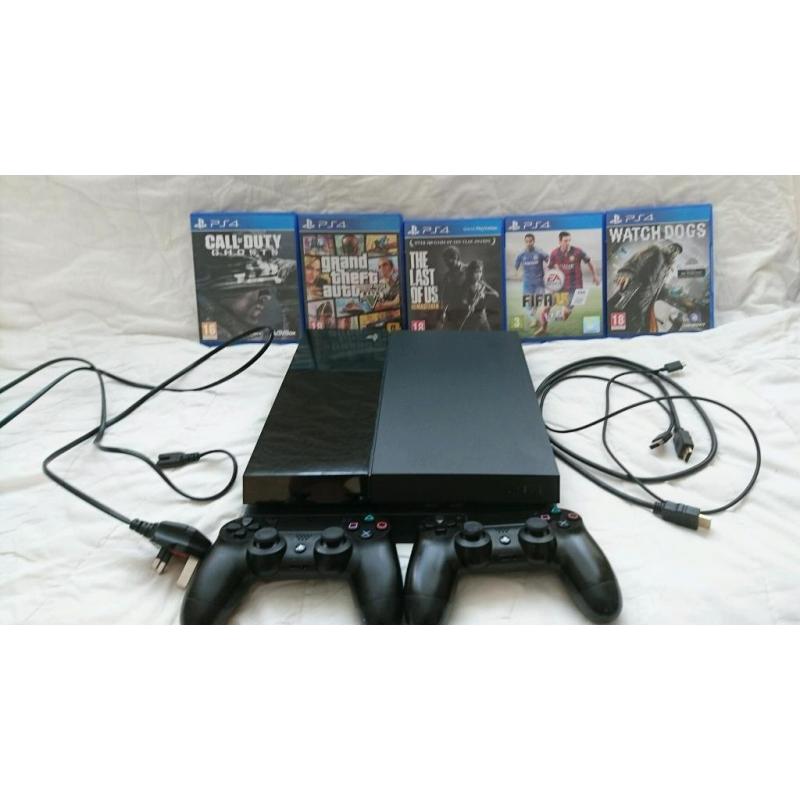 PS 4 500 GB - Immaculate Condition - 2 Controllers, 5 Games (GTA 5, Call of Duty Ghosts...)