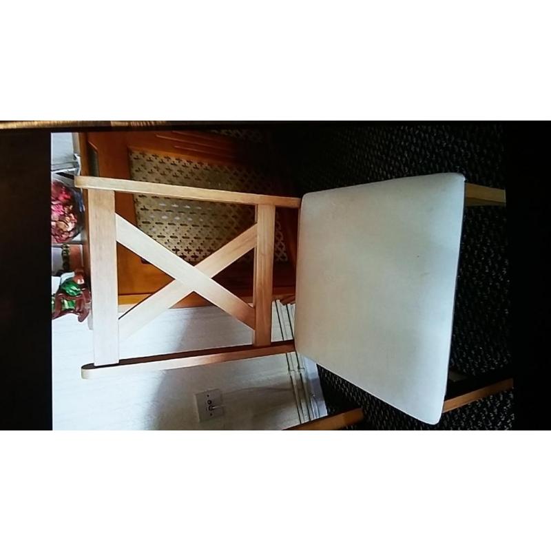 Dining Table and 4 chairs