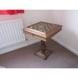 CHESS TABLE + CHESS SET