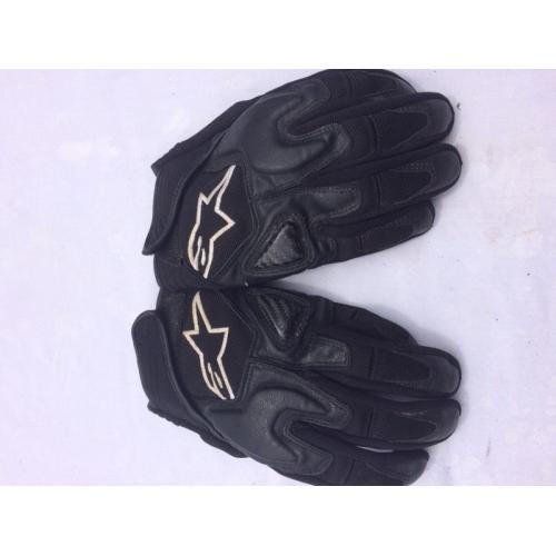 Motorcycle gloves