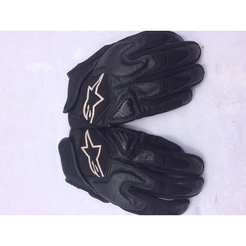 Motorcycle gloves