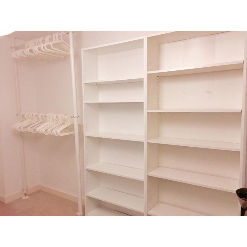 Free standing wardrobe and open shelves - Massive open plan wardrobe space