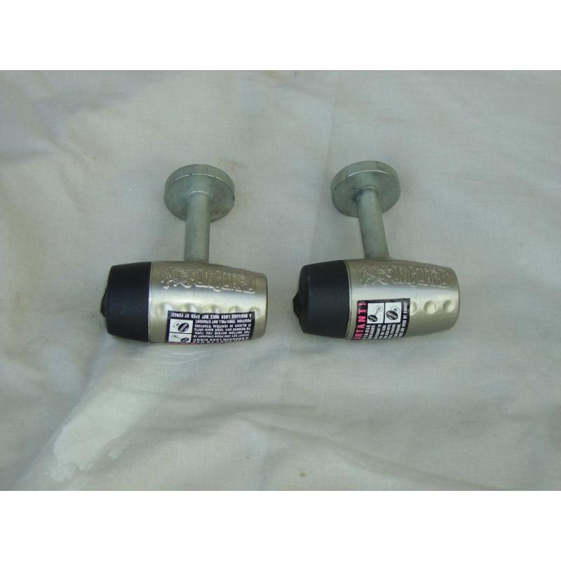 Pair Rear Leg Locks