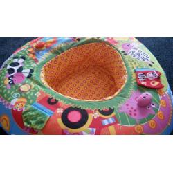 Baby donut seat