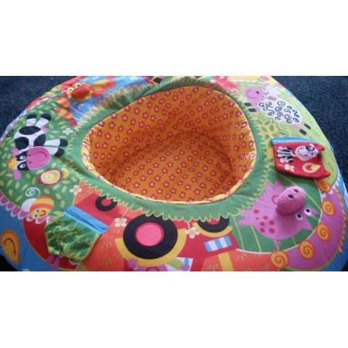 Baby donut seat