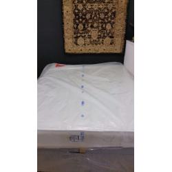 New Silentnight King Size Divan Base with 2 Drawers & Mattress. Memory Foam by Airsprung Beds