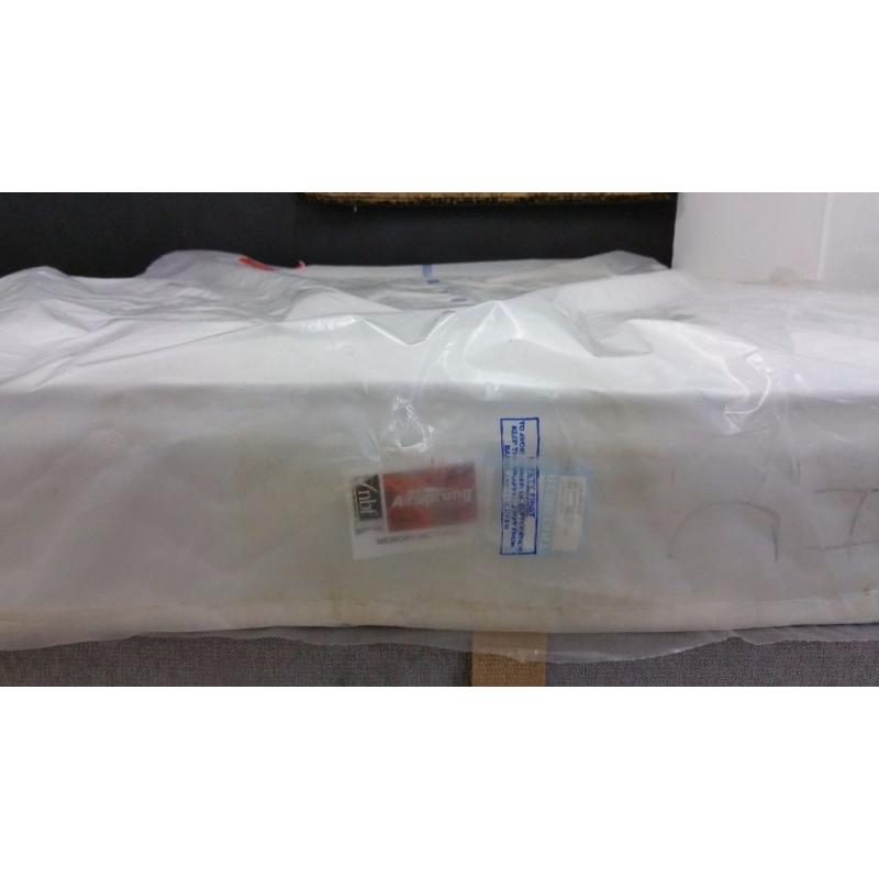 New Silentnight King Size Divan Base with 2 Drawers & Mattress. Memory Foam by Airsprung Beds