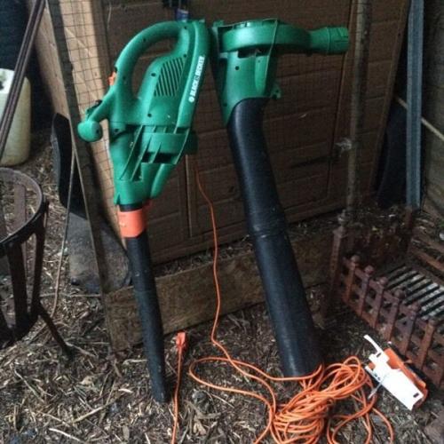 Black & Decker leaf blower
