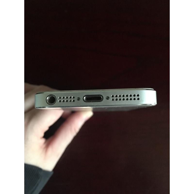 Apple iPhone 5, 16GB EE