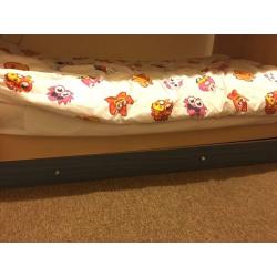 Excellent Reduced! Condition Solid Wood Bunk Bed with 2 Mattresses